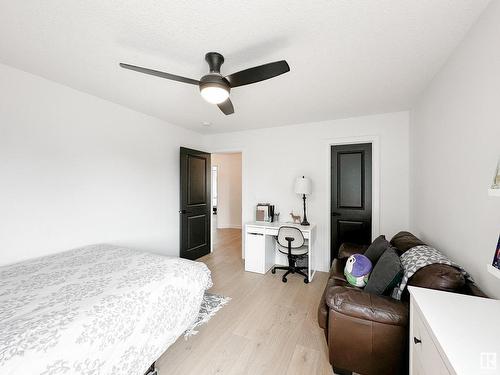 39 Jacobs Close, St. Albert, AB - Indoor Photo Showing Bedroom