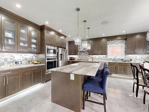 1966 Adamson Terrace Sw, Edmonton, AB - Indoor Photo Showing Kitchen With Upgraded Kitchen