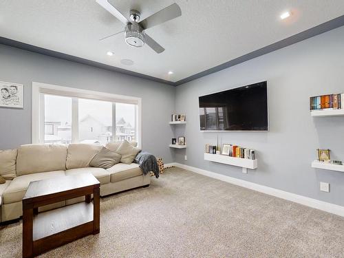 1966 Adamson Terrace Sw, Edmonton, AB - Indoor Photo Showing Living Room