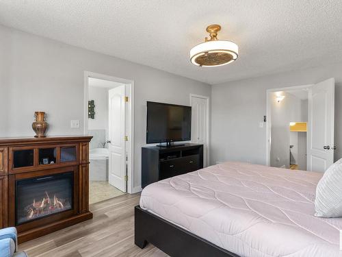 3772 20 Street, Edmonton, AB - Indoor Photo Showing Bedroom