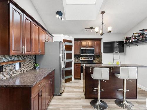 3772 20 Street, Edmonton, AB - Indoor Photo Showing Kitchen With Upgraded Kitchen