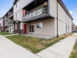 #F3 11612 28 AV NW  Edmonton, AB T6J 4E3