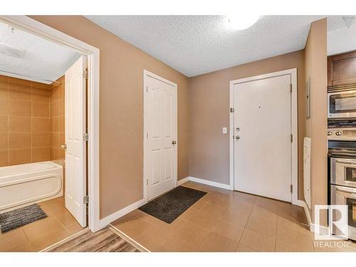 203 534 Watt Boulevard, Edmonton, AB - Indoor Photo Showing Other Room