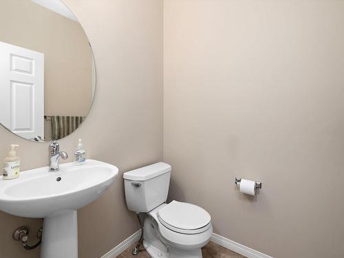 7323 21 Avenue, Edmonton, AB - Indoor Photo Showing Bathroom