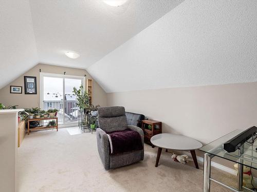 7323 21 Avenue, Edmonton, AB - Indoor Photo Showing Other Room