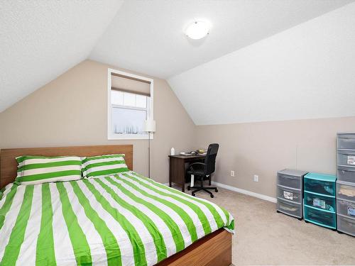 7323 21 Avenue, Edmonton, AB - Indoor Photo Showing Bedroom