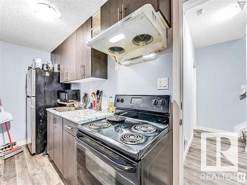 2132 20 Avenue, Edmonton, AB - Indoor Photo Showing Kitchen