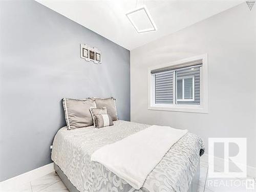 2132 20 Avenue, Edmonton, AB - Indoor Photo Showing Bedroom