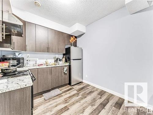 2132 20 Avenue, Edmonton, AB - Indoor Photo Showing Kitchen