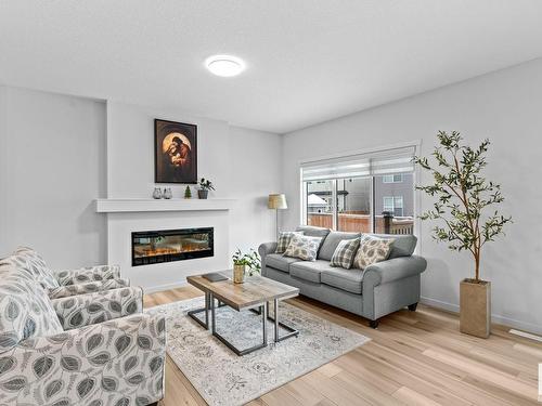 22612 94 Avenue, Edmonton, AB - Indoor Photo Showing Living Room With Fireplace