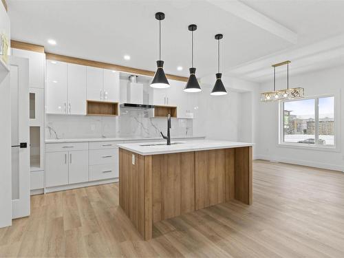 4731 168 Ave Nw, Edmonton, AB - Indoor Photo Showing Kitchen