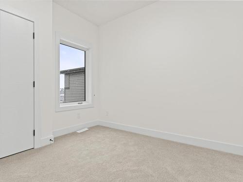 4731 168 Ave Nw, Edmonton, AB - Indoor Photo Showing Other Room