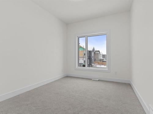 4731 168 Ave Nw, Edmonton, AB - Indoor Photo Showing Other Room