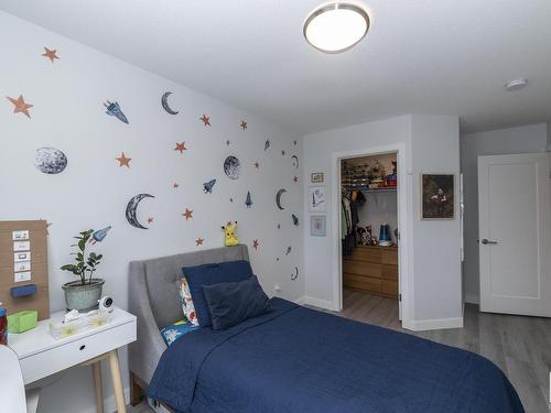 3247 Parker Loop, Edmonton, AB - Indoor Photo Showing Bedroom