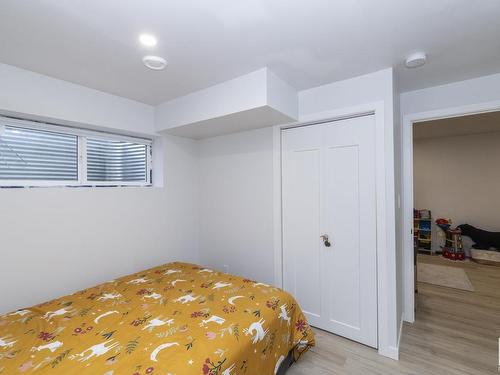 3247 Parker Loop, Edmonton, AB - Indoor Photo Showing Bedroom