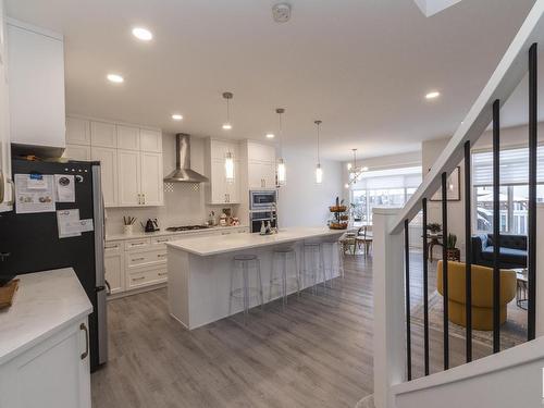 3247 Parker Loop, Edmonton, AB - Indoor Photo Showing Kitchen With Upgraded Kitchen