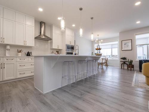 3247 Parker Loop, Edmonton, AB - Indoor Photo Showing Kitchen With Upgraded Kitchen