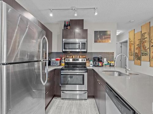 107 610 Calahoo Road, Spruce Grove, AB - Indoor Photo Showing Kitchen With Upgraded Kitchen