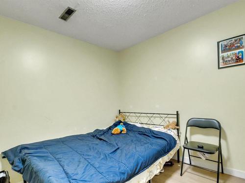 6807 12 Avenue, Edmonton, AB - Indoor Photo Showing Bedroom