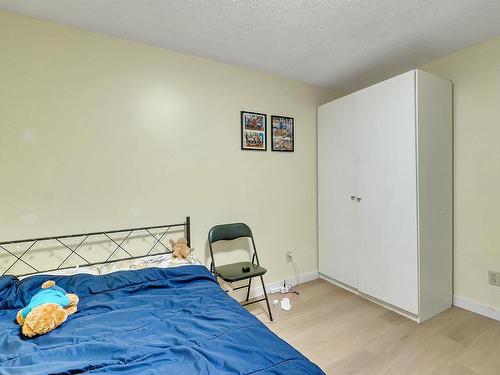 6807 12 Avenue, Edmonton, AB - Indoor Photo Showing Bedroom