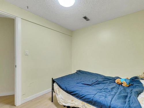 6807 12 Avenue, Edmonton, AB - Indoor Photo Showing Bedroom