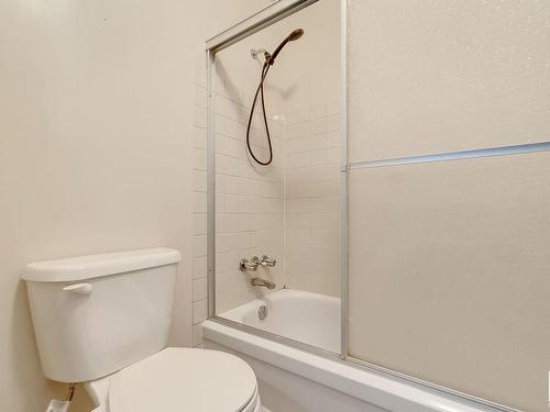 6807 12 Avenue, Edmonton, AB - Indoor Photo Showing Bathroom