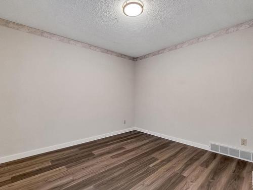 6807 12 Avenue, Edmonton, AB - Indoor Photo Showing Other Room