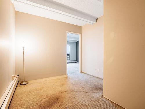 1712 9918 101 Street, Edmonton, AB - Indoor Photo Showing Other Room