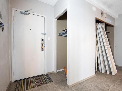 1712 9918 101 Street, Edmonton, AB - Indoor Photo Showing Other Room