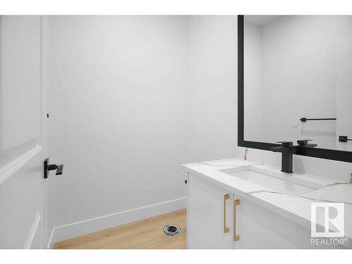 38 Ashbury Crescent, Spruce Grove, AB - Indoor Photo Showing Bathroom