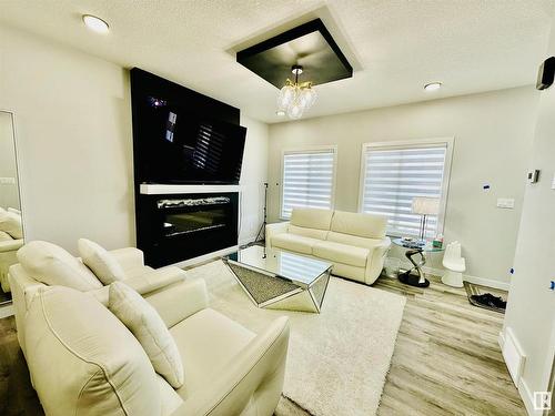 58 Patriot Way, Spruce Grove, AB - Indoor Photo Showing Living Room