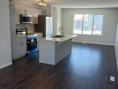 17619 49 Street, Edmonton, AB - Indoor Photo Showing Kitchen