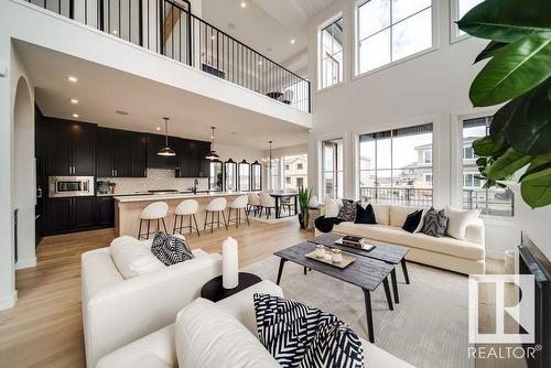 9624 99A Street, Edmonton, AB - Indoor Photo Showing Living Room