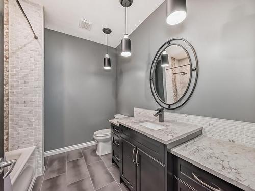 28 26323 Twp Road 532 A, Rural Parkland County, AB - Indoor Photo Showing Bathroom