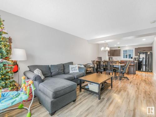 109 17832 78 Street, Edmonton, AB - Indoor Photo Showing Living Room