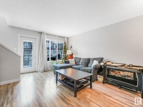 109 17832 78 Street, Edmonton, AB - Indoor Photo Showing Living Room