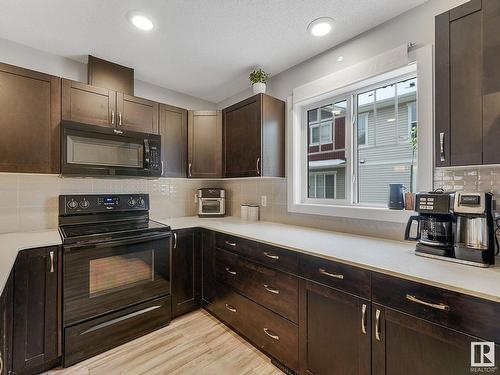 109 17832 78 Street, Edmonton, AB - Indoor Photo Showing Kitchen