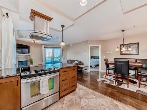 510 10142 111 Street, Edmonton, AB - Indoor Photo Showing Kitchen