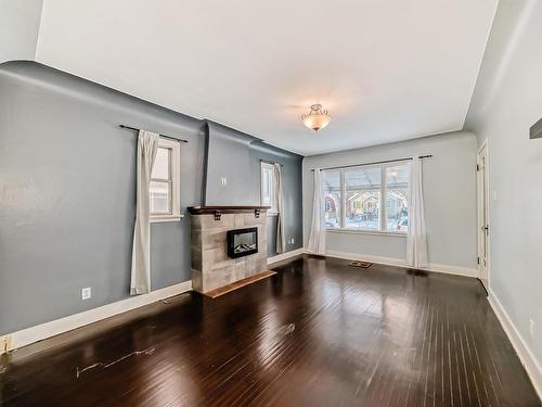 11617 89 Street, Edmonton, AB - Indoor With Fireplace