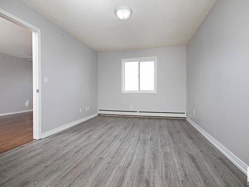 424 5005 165 Avenue, Edmonton, AB - Indoor Photo Showing Other Room