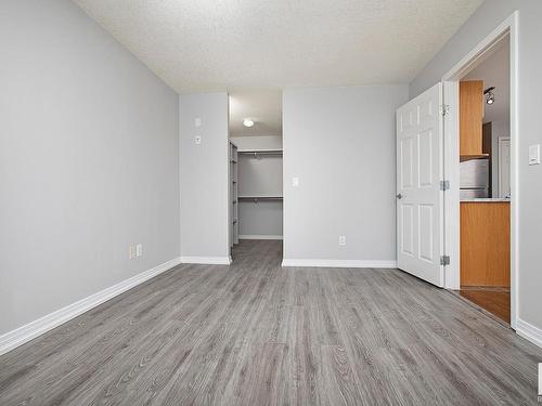 424 5005 165 Avenue, Edmonton, AB - Indoor Photo Showing Other Room