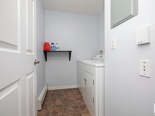 424 5005 165 Avenue, Edmonton, AB - Indoor Photo Showing Laundry Room