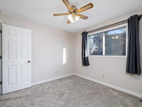 5 Warwick Road, Edmonton, AB - Indoor Photo Showing Other Room