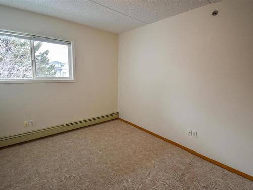 206 112 Church Road, Spruce Grove, AB - Indoor Photo Showing Other Room