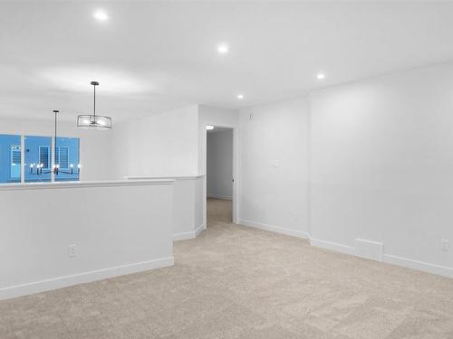 4934 Kinney Road, Edmonton, AB - Indoor Photo Showing Other Room