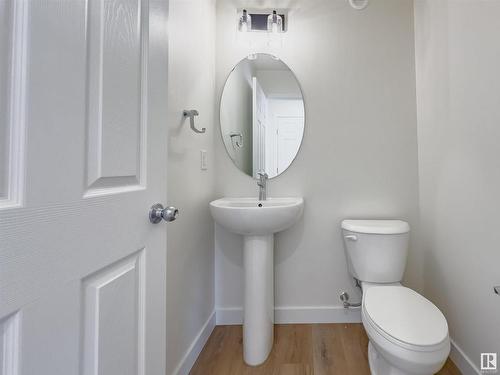 1557 Sandstone Boulevard, Sherwood Park, AB - Indoor Photo Showing Bathroom