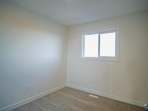 1557 Sandstone Boulevard, Sherwood Park, AB - Indoor Photo Showing Other Room