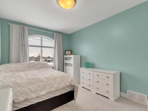 30 Santa Fe Court, Fort Saskatchewan, AB - Indoor Photo Showing Bedroom