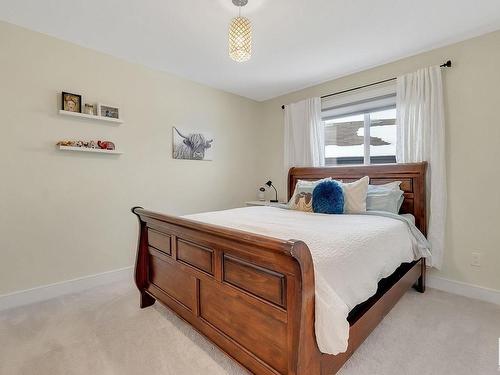 30 Santa Fe Court, Fort Saskatchewan, AB - Indoor Photo Showing Bedroom