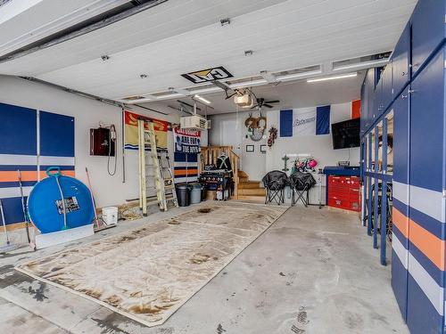 30 Santa Fe Court, Fort Saskatchewan, AB - Indoor Photo Showing Garage